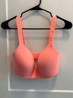 NWT Victorias Secret T-Shirt Lightly Lined Wireless Bra #102